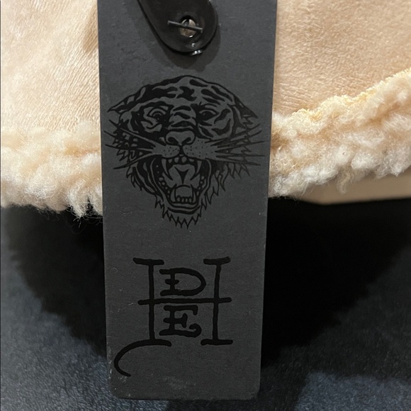 Ed Hardy | Cream Faux Fur Bucket Hat - Picture 2 of 11